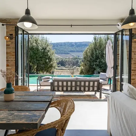 Maison-piscine Au Coeur Des Vignes à Cassis