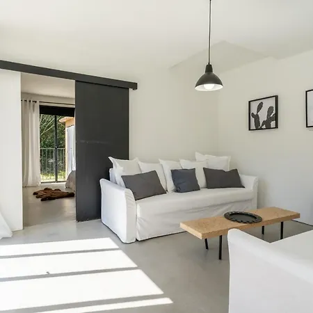 別荘 Maison-piscine Au Coeur Des Vignes A